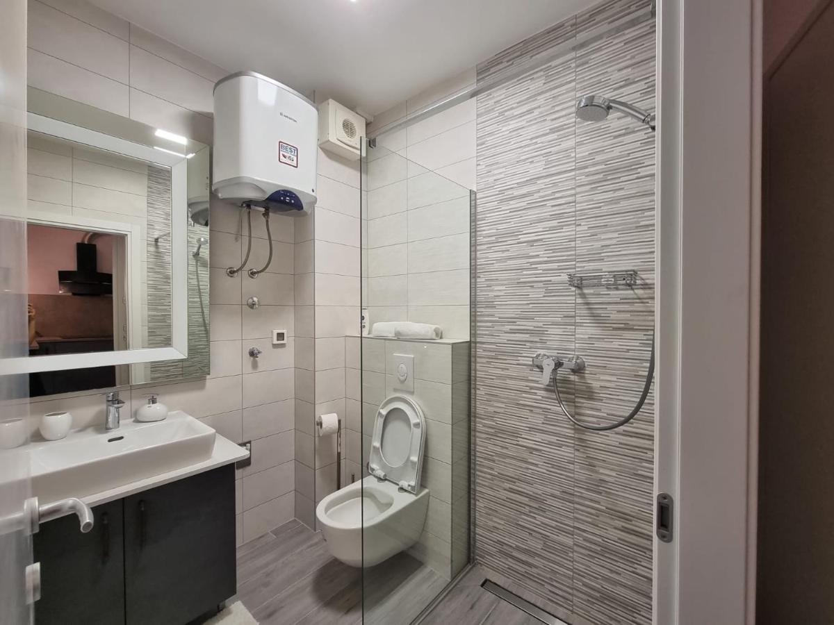 Booking Beautifull Studio Apartment Bell With Balcony And Sea View In Zadar Exterior photo